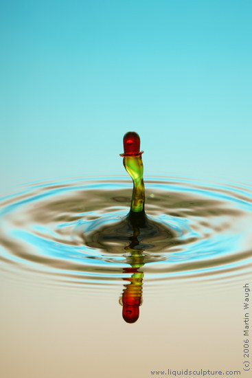 Liquid Sculpture - Fine art photography of drops and splashes, (c) 2007 Martin Waugh