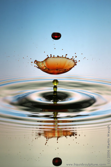 Liquid Sculpture - Fine art photography of drops and splashes, (c) 2007 Martin Waugh