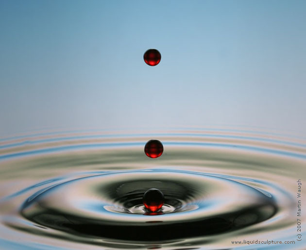 Liquid Sculpture - Water Drop Art